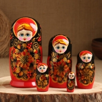 Матрёшка &laquo;Рябинка&raquo;, чёрный платок, 5 кукольная, 18 см