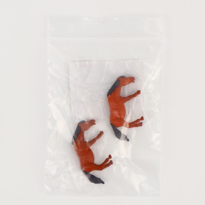 Миниатюра кукольная &laquo;Лошадка&raquo;, набор 2 шт., размер 1 шт. &mdash; 4,5 &times; 2,5 &times; 1 см, цвет коричневый