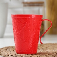 Кружка с крышкой &laquo;Листья&raquo;, 400 мл, 11,5&times;8,5&times;11 см, цвет МИКС