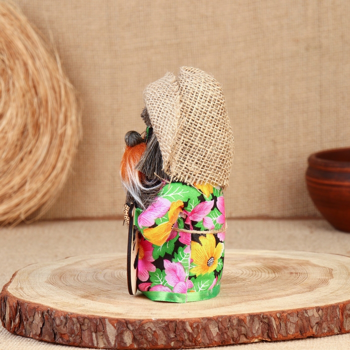 Оберег "Домовой с подковой", 15-16 см