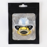 Соска - пустышка силиконовая ортодонтическая &laquo;BOSS&raquo;, от 6 мес., с колпачком, цвет черный/золото, стразы