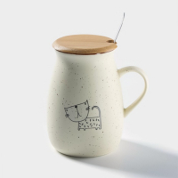 Кружка керамическая с деревянной крышкой и ложкой &laquo;Пэтти&raquo;, 350 мл, рисунок МИКС