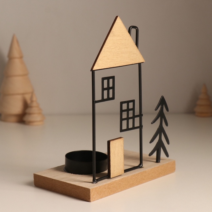 Подсвечник металл, дерево на 1 свечу "Ёлочка у домика с трубой" d=4 см 7,5х12х15,5 см