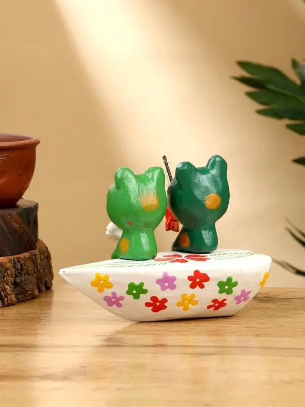 Сувенир "Лягушата рыбаки" дерево 14х8,5х10 см