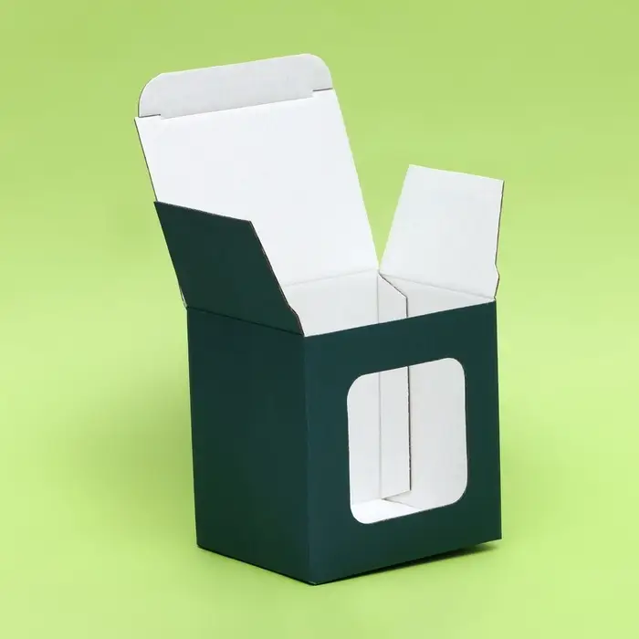 Коробка под кружку, с окном, изумрудная 12 х 9,5 х 12 см