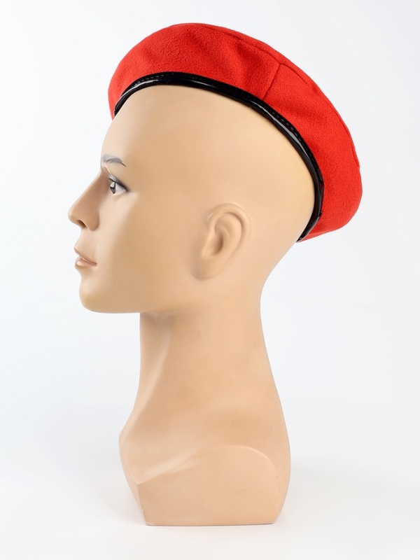 Берет военного, цвет красный
