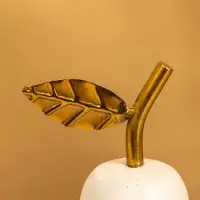 Сувенир "Груша с золотым листом" 10х10х21 см, цв. матовый белый