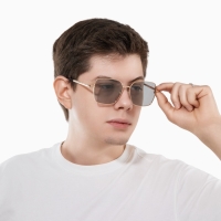 Очки солнцезащитные фотохромные, uv 400, дужка 13.5 см, ширина 12.7 см, линза 5 х 5.5 см