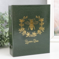 Фотоальбом на 100 фото 13х18 см "Королева пчёл" золото 19,5х15,5х4 см Фотоальбом на 100 фото 13х18 см "Королева пчёл" золото 19,5х15,5х4 см