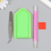 Набор инструментов для работы со стразами и бисером - подставка, инструмент, пинцет, мат Набор инструментов для работы со стразами и бисером - подставка, инструмент, пинцет, мат