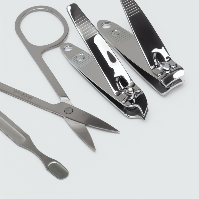 Набор маникюрный «Paris», 6 предметов, в футляре, в PVC - пакете, рисунок МИКС Набор маникюрный «Paris», 6 предметов, в футляре, в PVC - пакете, рисунок МИКС