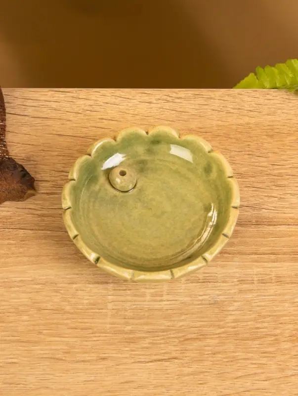 Подставка под благовония "Растение" керамика, цв. зелёный, 8х8х2 см