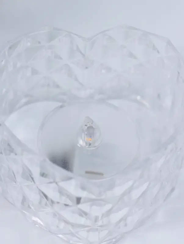Светодиодная свеча LED "Свеча в сердце" от батареек 3хLR1130, прозрачный 6,7х6,5х3,8 см