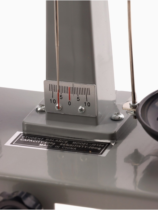 Весы лабораторные, с набором гирь 200 г.