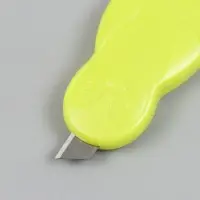 Брелок пластик канцелярский нож "Пингвин" МИКС 3х6 см