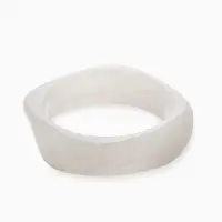 Браслет на руку широкий акриловый, цвет белый