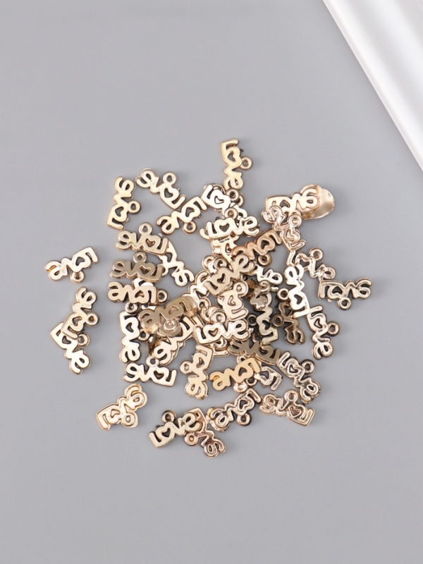 Декор для творчества пластик "Love ажурная" набор 50 шт 1х1,3х0,2 см