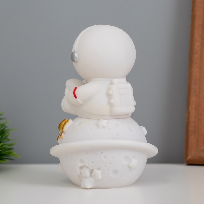 Светильник "Космонавт с книгой на сатурне" 2Вт LED LR44 5х8х13см