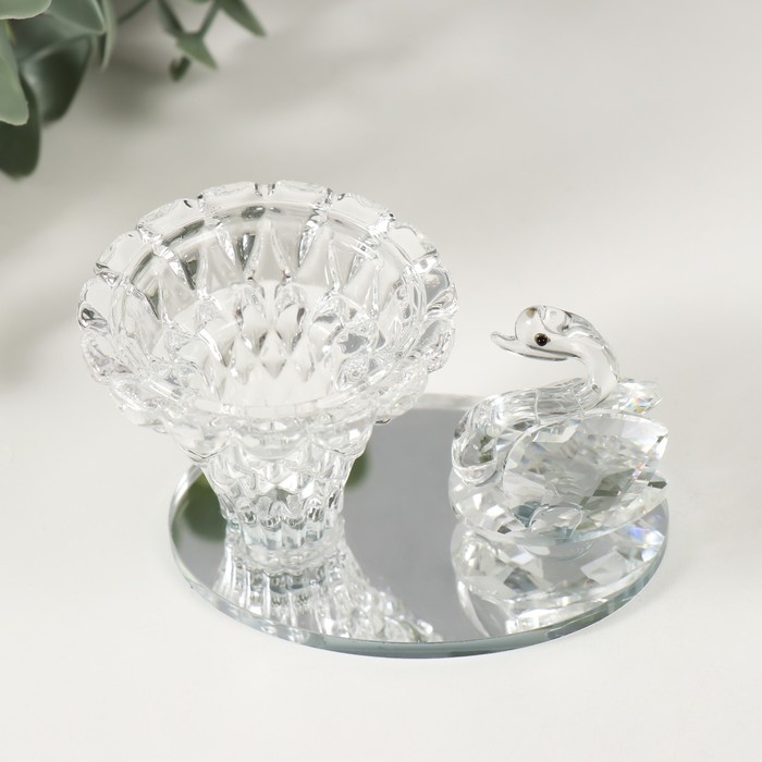 Подсвечник стекло на 1 свечу d=4 см "Лебедь на пруду" 8,5х5,5х6 см