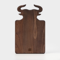 Доска для подачи блюд Wild Kitchen &laquo;Бык&raquo;, 34,5&times;21,5&times;2,5 см, тёмный бук