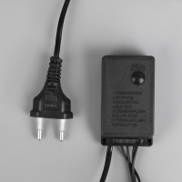 Гирлянда &laquo;Бахрома&raquo; 4 &times; 0.6 м, IP44, тёмная нить, 180 LED, свечение фиолетовое, 8 режимов, 220 В