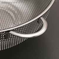 Дуршлаг из нержавеющей стали с ручками «Марко», d=28 см, две ручки, цвет хромированный Дуршлаг из нержавеющей стали с ручками «Марко», d=28 см, две ручки, цвет хромированный