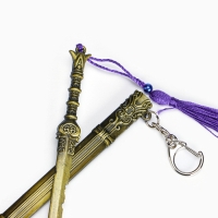 Сувенирное оружие подвесное мини "Меч в стиле аниме", брелок, 20 см, золотой с фиолетовым Сувенирное оружие подвесное мини "Меч в стиле аниме", брелок, 20 см, золотой с фиолетовым