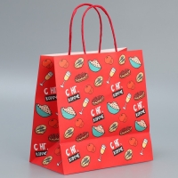 Пакет подарочный новогодний крафтовый &laquo;Праздники&raquo;, 22 х 22 х 11 см, Новый год