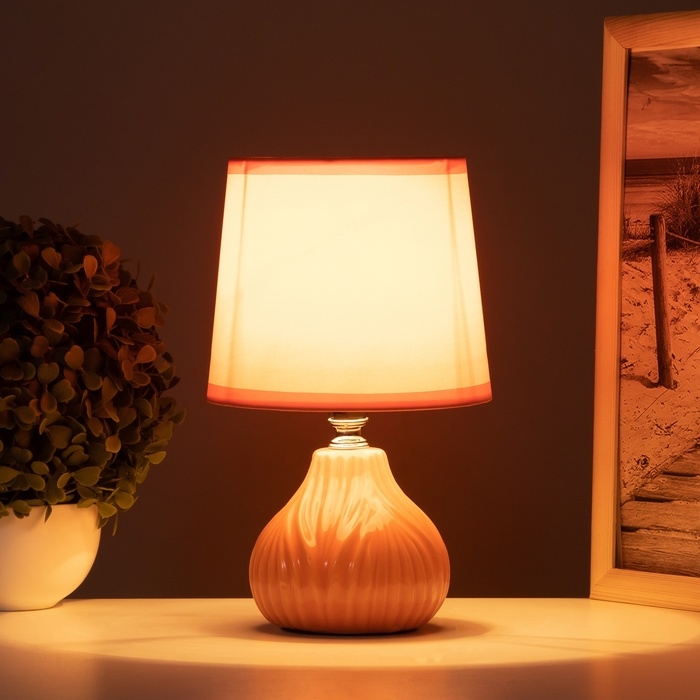 Лампа настольная "Уго" 1х40Вт Е14 оранжевый 14.5х14.5х24см