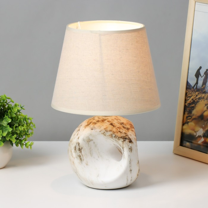 Лампа настольная Лампа настольная "Аделия" 1x40Вт E14 бежевый 14,5х14,5x20,5 см RISALUX