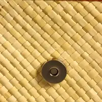 Сумка плетёная на застёжке из пандана 41х16х50 см, бежево-коричневый