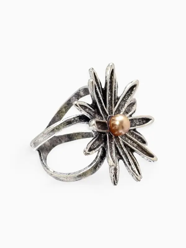 Кольцо для платка "Цветок Астра", цвет белый в чернёном серебре