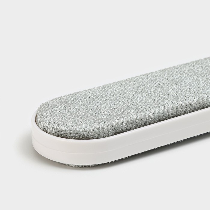 Щётка для одежды и мебели LaDо́m, для удаления шерсти и волос, 30&times;5,5&times;2 см, чехол 20&times;8,5&times;4,5 см