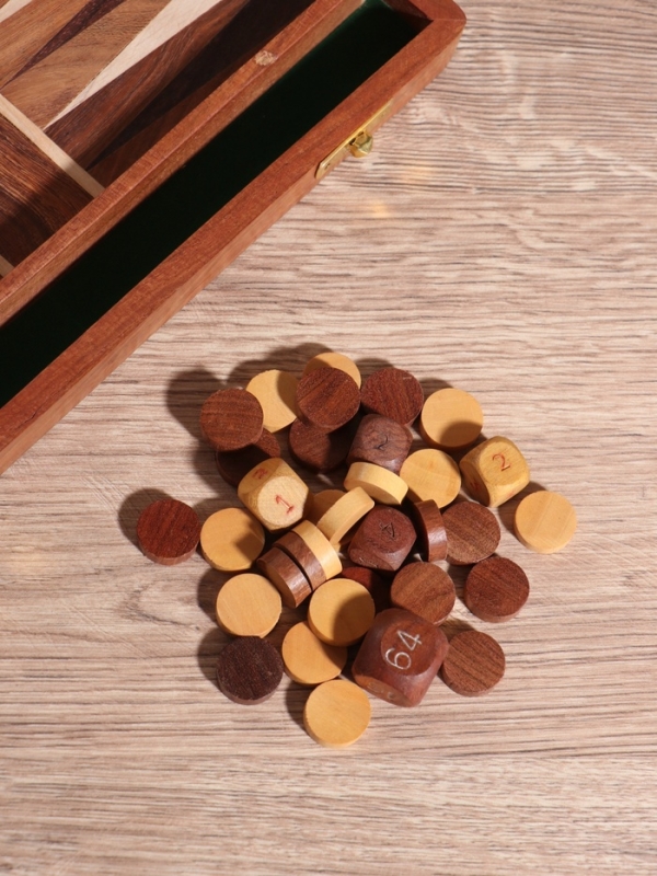 Нарды 24,5х15х3,5 см, дерево шишам, латунь