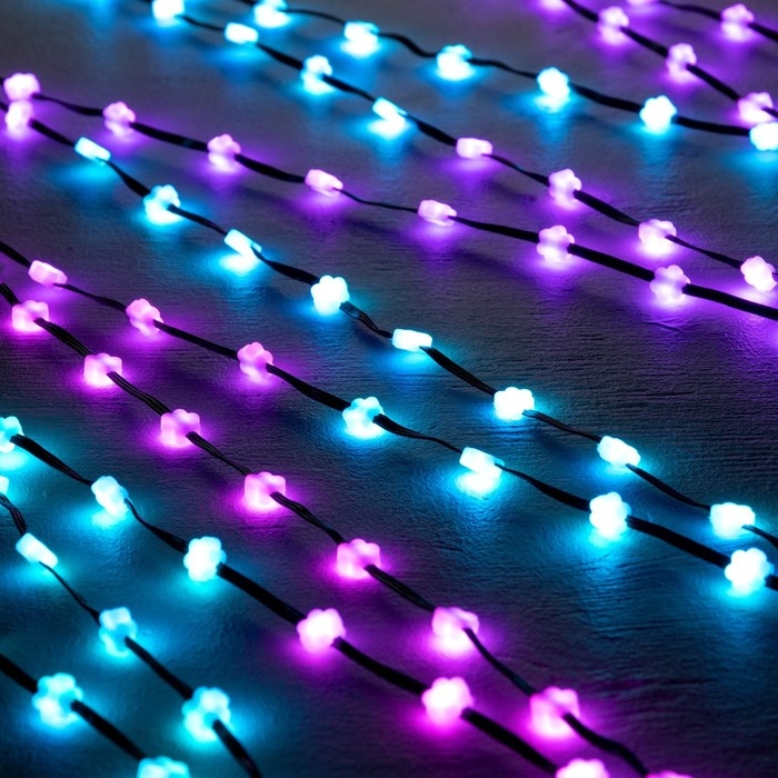 Умная гирлянда &laquo;Нить&raquo; 5 м роса с насадками &laquo;Цветочки&raquo;, IP20, серебристая нить, 100 LED, пульт ДУ, приложение, свечение RGB, USB