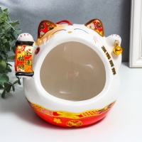 Сувенир подставка керамика "Манэки-нэко со свитком и колокольчиком" МИКС 21х16х20 см Сувенир подставка керамика "Манэки-нэко со свитком и колокольчиком" МИКС 21х16х20 см