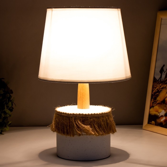 Настольная лампа "Эстен" Е14 40Вт белый 19,5х19,5х32 см RISALUX