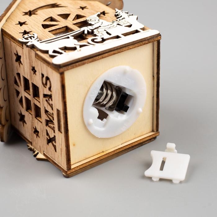 Ёлочная игрушка &laquo;Домик с Дедом Морозом на санках&raquo;, от батареек, свечение тёплое белое