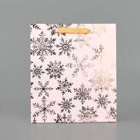 Пакет подарочный новогодний ламинированный &laquo;Вьюга&raquo;, тиснение, M 30 х 26 х 9 см, Новый год