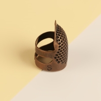 Напёрсток раздвижной, для длинных ногтей, размер S, цвет бронзовый Напёрсток раздвижной, для длинных ногтей, размер S, цвет бронзовый