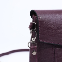 Сумка-клатч на магните, длинный ремень, цвет фиолетовый Сумка-клатч на магните, длинный ремень, цвет фиолетовый