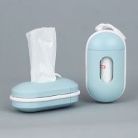 Контейнер с пакетами для уборки за собакой «На прогулке», цвет голубой Контейнер с пакетами для уборки за собакой «На прогулке», цвет голубой