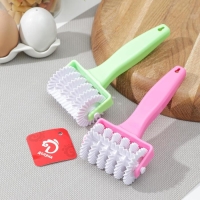 Валик для нарезки теста Доляна &laquo;Яркий&raquo;, 17&times;8&times;4,5 см, фактурный, цвет зелёный