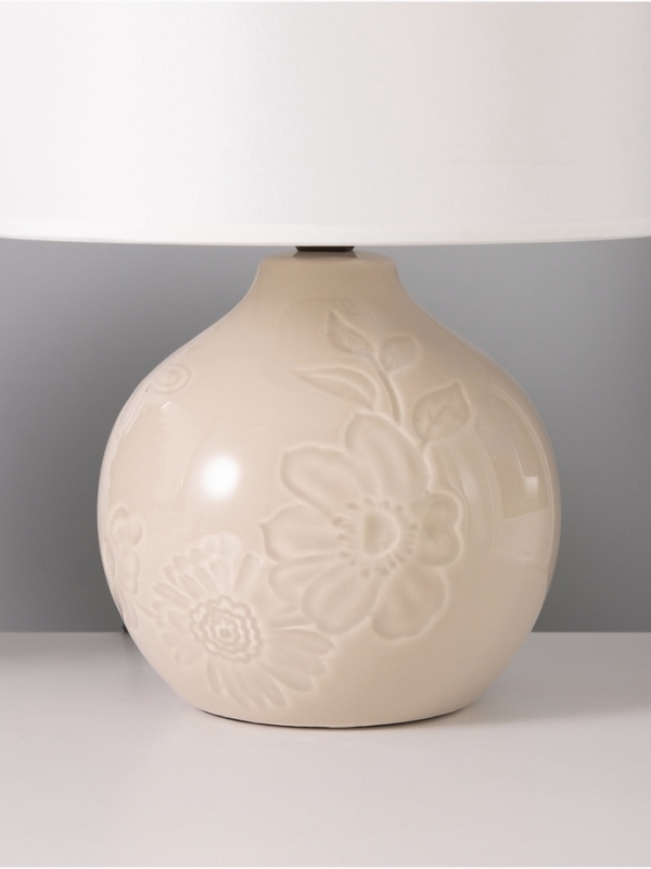 Настольная лампа "Цветы" 1х15Вт Е14 белый 23х23х31см