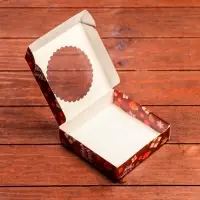 Подарочная коробка сборная с окном &laquo;Мандарины и подарки&raquo;, 11.5&times;11.5&times;3 см