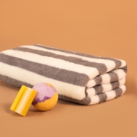 Полотенце банное Этель "Полосы", цв. серый, 70х140 см, 100% п/э, 240 г/м2 Полотенце банное Этель "Полосы", цв. серый, 70х140 см, 100% п/э, 240 г/м2