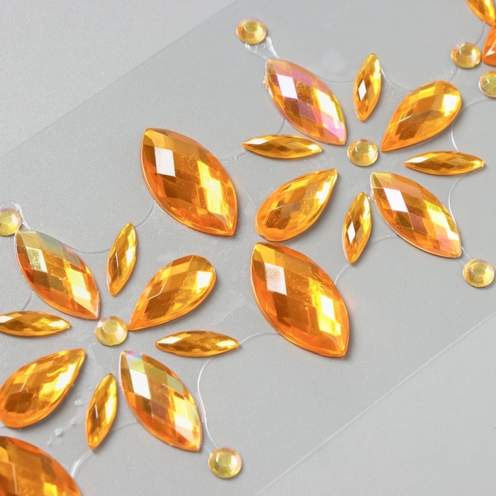 Наклейка пластик стразы "Цветы" жёлтая 25х8,5 см