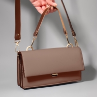 Ручка для сумки из натуральной кожи, с карабинами, 30 &plusmn; 2 см &times; 2,5 см, цвет коричневый/золотой