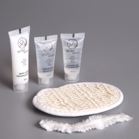 Набор для отелей (шампунь, гель для душа, шапочка, лосьон и мочалка)