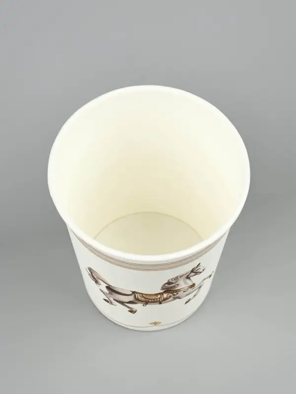 Стакан бумажный "Лошадь, карусель" , белый 18 см (250 мл)